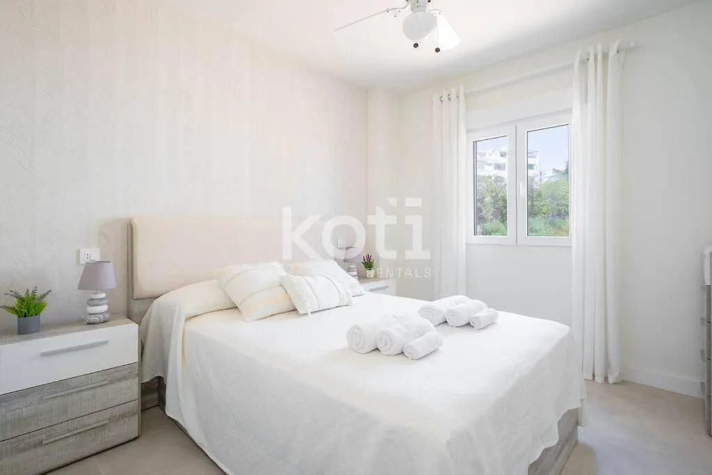 Koti Rentals - Playa Santa Ana Benalmadena Apartment